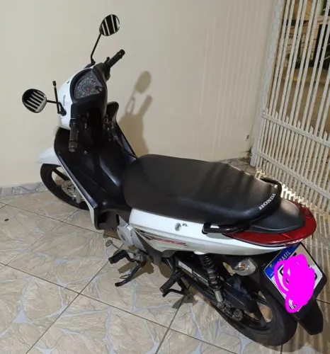 Vende-se Honda biz 125 EX 2015