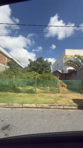 LOTE NO PORTAL DO SOL