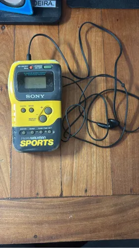 Sony SRF-M70 Sports Walkman - rádio portátil digital AM/FM