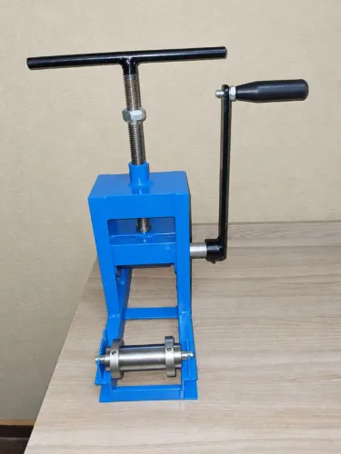 VENDO CALANDRA MANUAL PARA CURVAR METALON QUADRADO