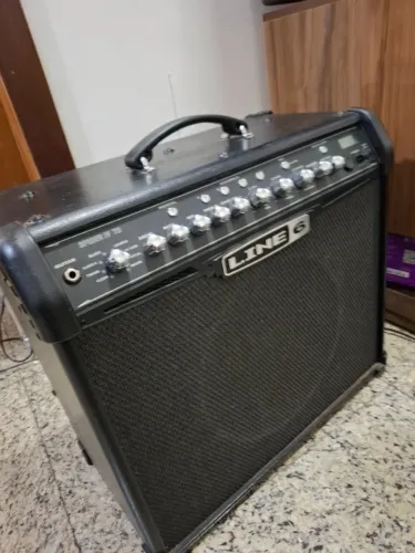 Amplificador line 6 spider IV