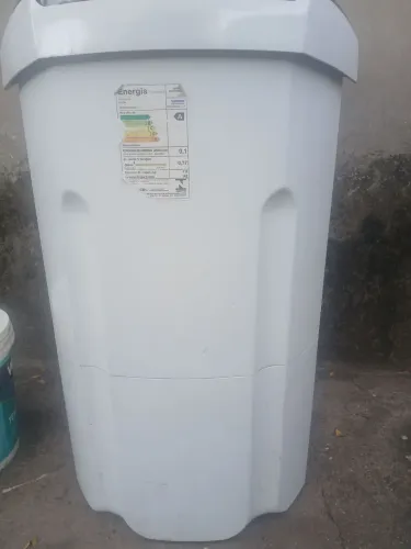 Vendo tanquinho com defeito prá retirada de peças