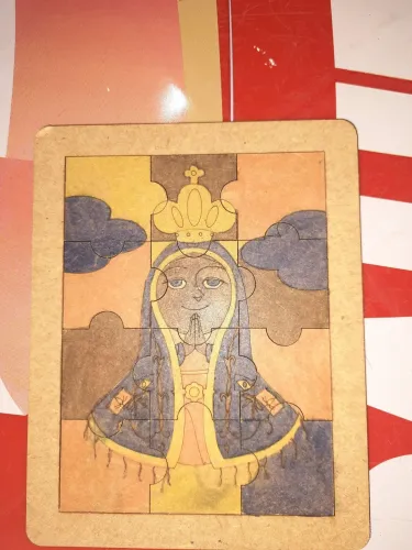 Jogo de quebra cabeça de Nossa Senhora Aparecida de madeira