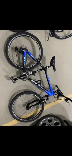 Vendo Bicicleta GTX M5 Aro 26 21 Marchas Shimano, freio V-brake interesss chamar pá