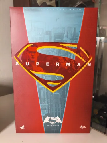 Hot Toys Superman (Superman Vs Batman)