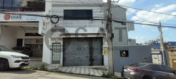 Salão para locação no Centro de Sorocaba-SP: 180m², 2 banheiros.