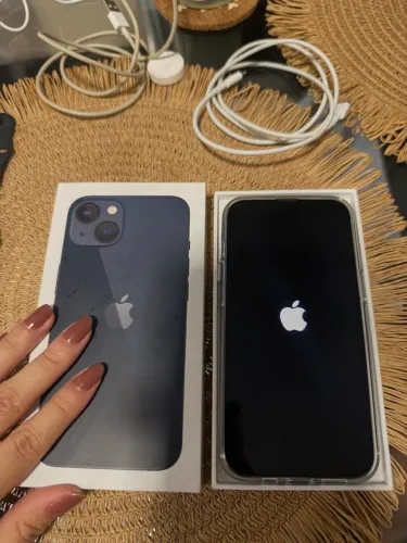 iPhone 13 - 128gb