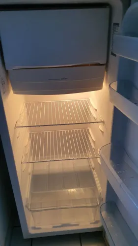 Geladeira Electrolux RE28 Auto Defrost - Perfeito Estado
