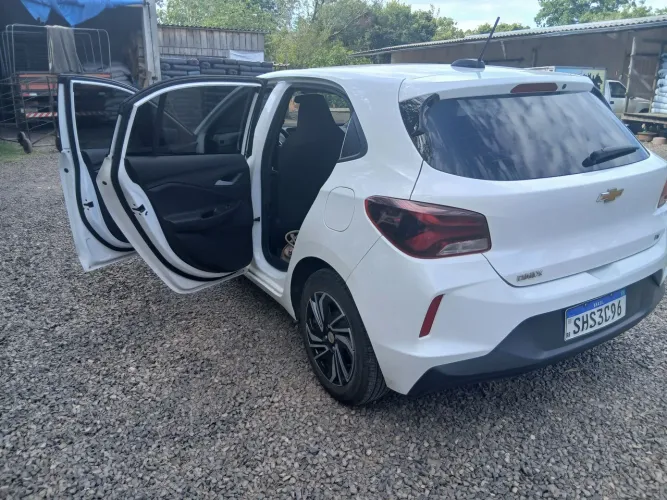 Chevrolet Onix Hatch LT 1.0 12V Flex Mec. 4P 2024