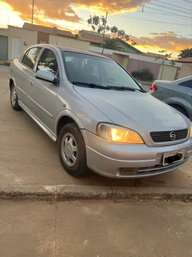 Chevrolet Astra GL Milenium 1.8 MPFI 4P 2001