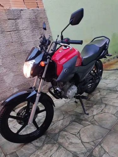 YAMAHA UNICO DONO