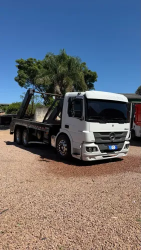 Mercedes-Benz Atego 1719 6x2 Ano 2019 com Poliguindaste
