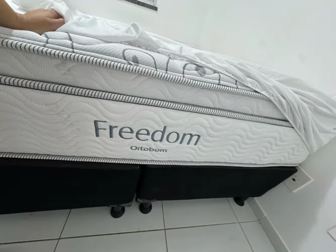 VENDO CAMA ORTOBOM FREEDOM