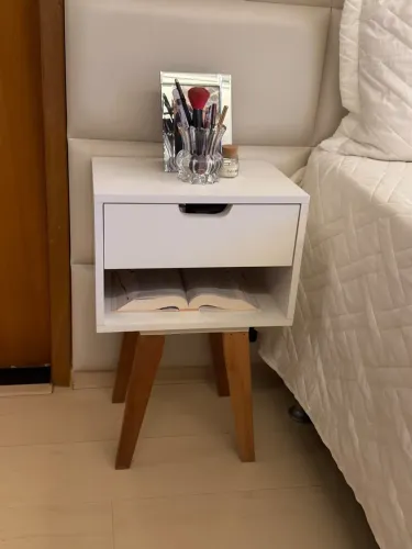 Mesa de Cabeceira