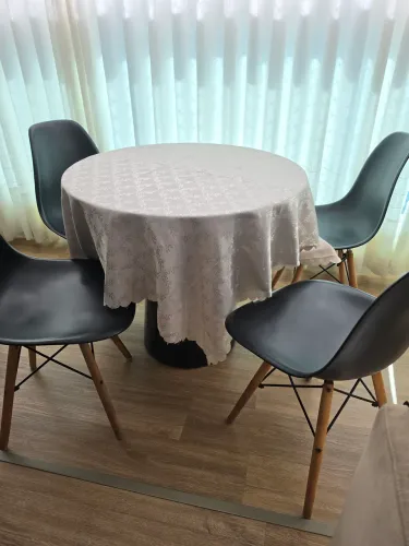 Conjunto de mesa laca com cadeiras para varanda