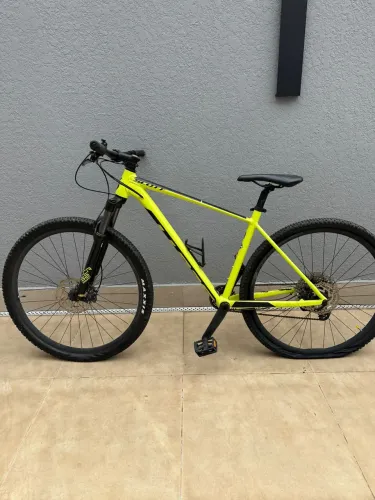 Bicicleta Aro 29 Scott Scale