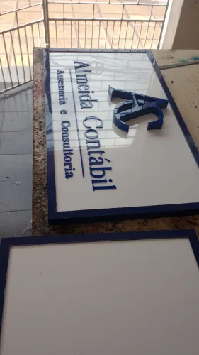 Tua fachada com elegância e garantia, ACM e acrílico, letras e luminosos .