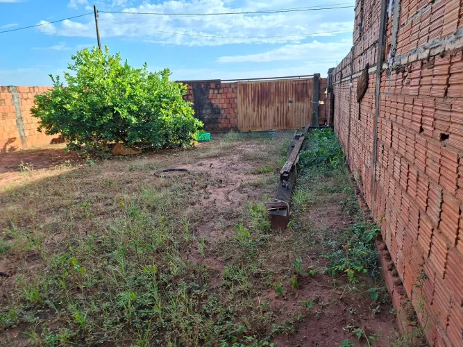 Venda de casa em Guarantã