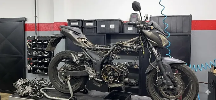 Kawasaki z300 2016 com Abs pra retirada de peças 