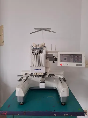 Máquina de Bordar Brother PR600II