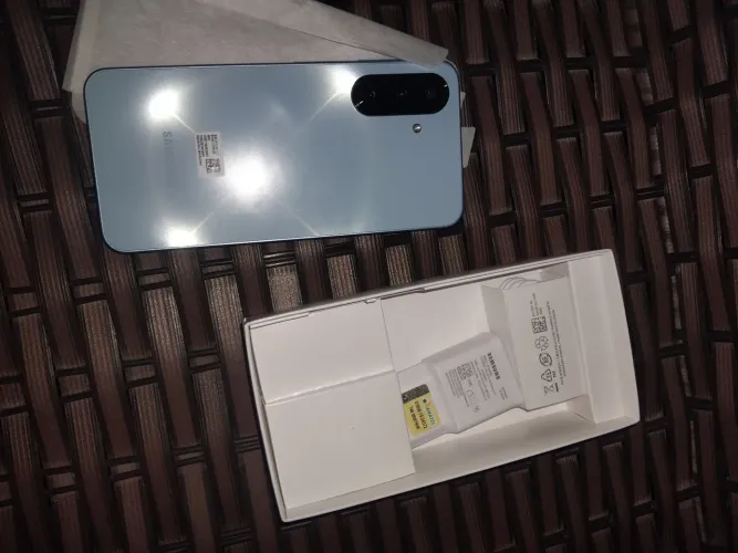 Celular A17 zero bala