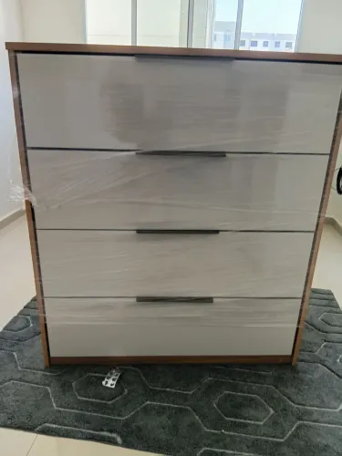 Vendo essa cômoda nova lacrada por motivos de saúde