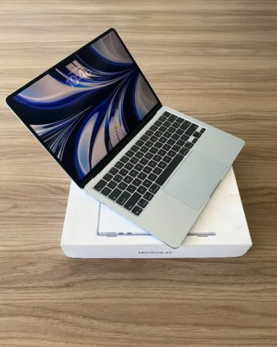 MacBook Air 2025 M4 13pol