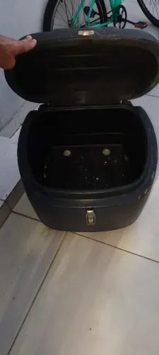 Baú 90 l para moto com engate completo