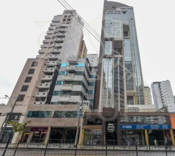 Sala comercial no Batel