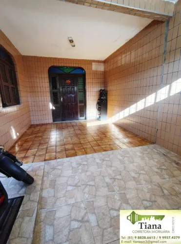 Casa na Av. Coronel Carvalho à venda, ao lado da Av. Independência,Com 04 Quartos,POÇO. 02