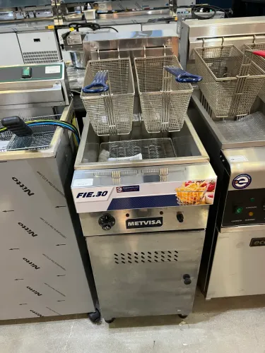 Fritadeira elétrica industrial água e óleo 380v trifásica - pronta entrega 