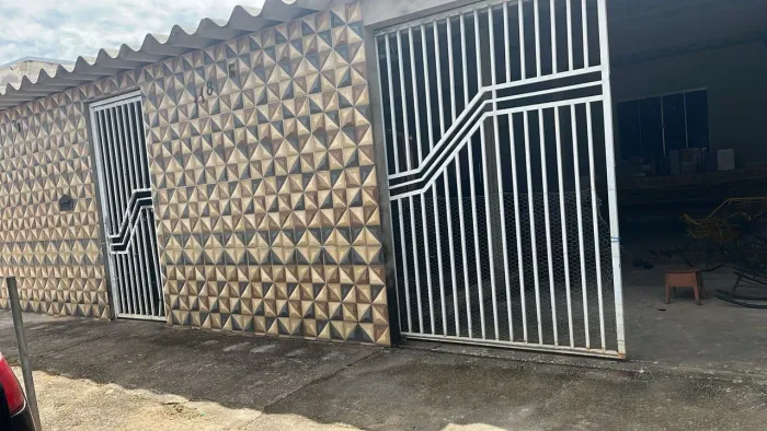 Vende-se Casa bem localizada