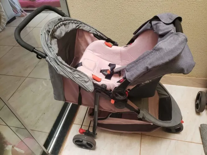 Carrinho e bebê conforto cosco