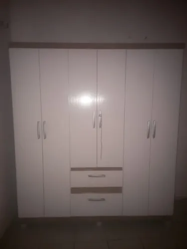Guarda roupa 6 portas
