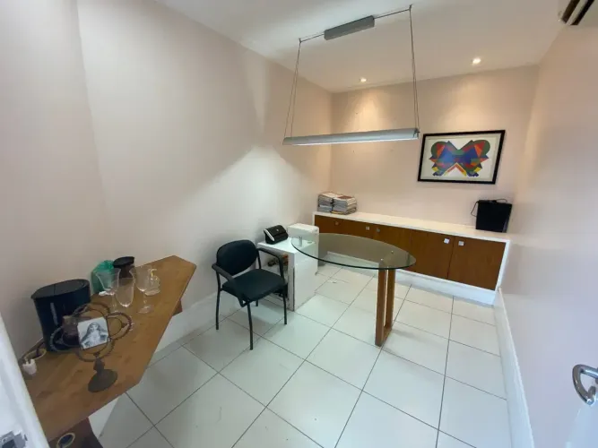 Vendo Sala comercial no Umarizal - 86m2 - Com divisorias - 02 Vagas