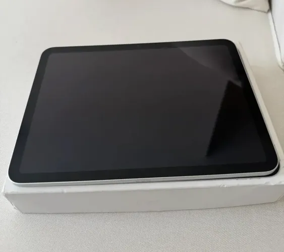 Apple iPad (10a Geração) 10.9 Wi-fi 64gb - Prata. (Usado)