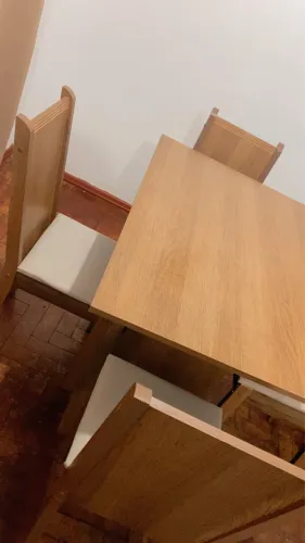 MESA 4 CADEIRAS + CORTINA 