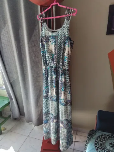 Vestido tam 40 poliéster semi-novo