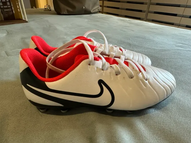 Chuteira Nike infantil