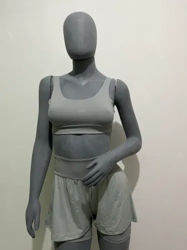 Lote de Roupa Moda Fit + Manequim Esportivo
