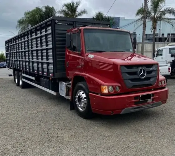 Mb Atron 2324 6x2 - Ano 2015 Boiadeiro