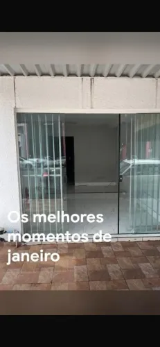 ALUGA-SE SALA COMERCIAL
