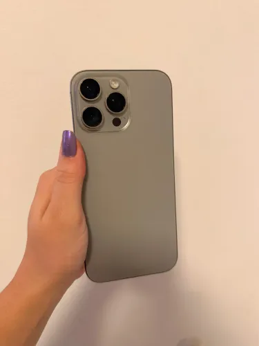 iPhone 16 pro Max (sem caixa)