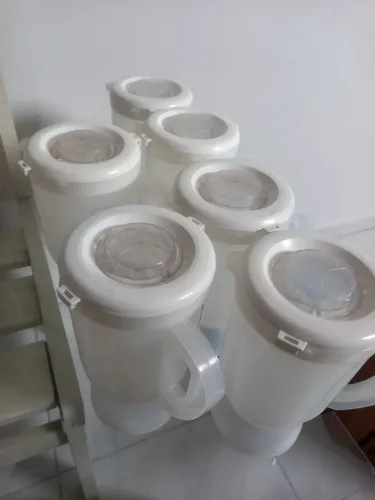 Vendo copos de liquidificador de plástico resistente
