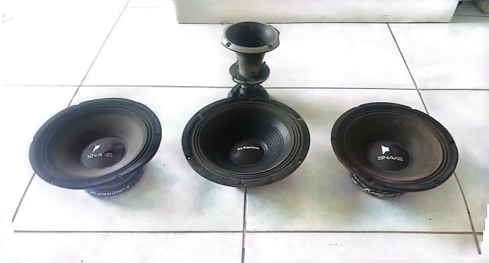 Kit de autofalantes 