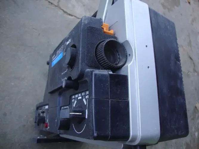 projetor antigo S8