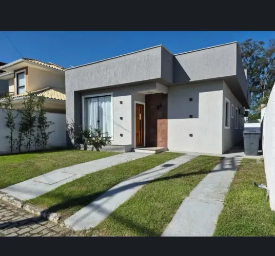 Casa com 3 dormitórios à venda, 110 m² por R$ 550.000 - Pindobas - Maricá/RJ