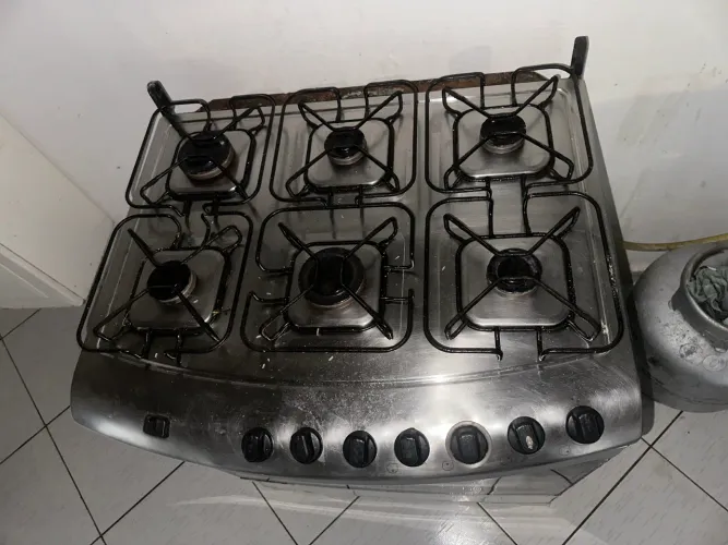 Fogão 6 bocas