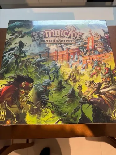 Zombicide White Death Frozen Fortress (Edição KS) (Lacrado, importado. Excelente estado.)