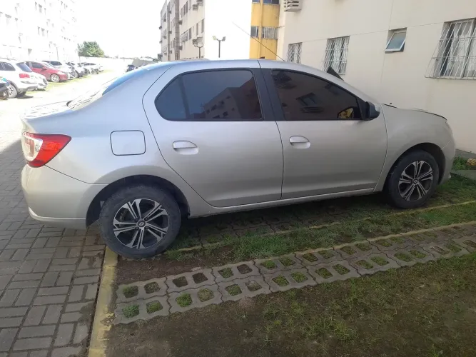 Renault Logan Expression Hi-flex 1.6 8V 4P 2016